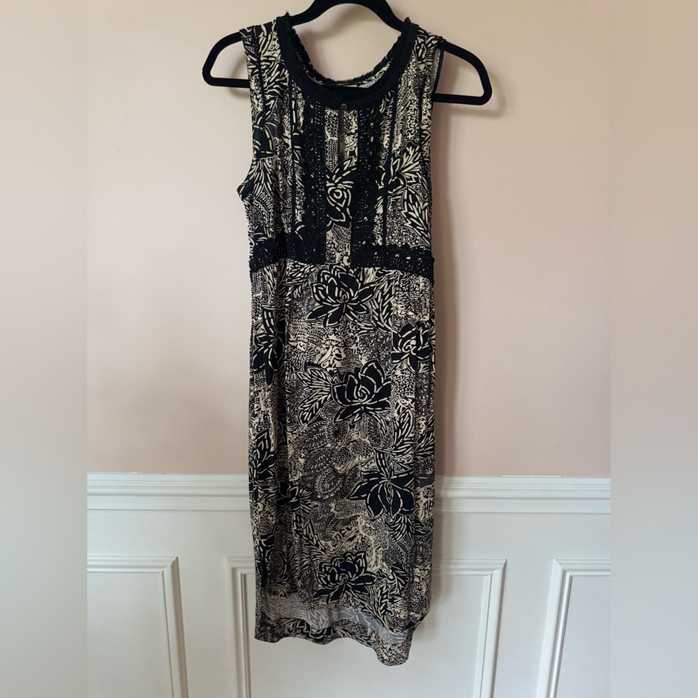 HOLDING HORSES Black and Cream Floral Crochet-Trim Midi Dress